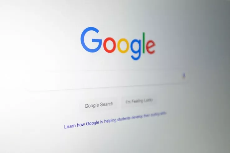 “Google”dan yenilik: Əsas diqqət süni intellektə yönəldi 