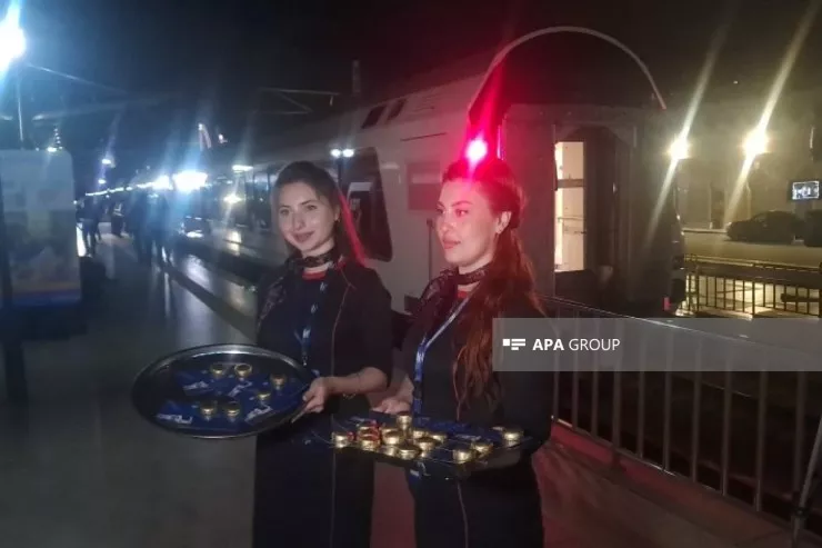 Altı illdən sonra Bakı-Tbilisi qatarı ilk səfərini etdi - YENİLƏNİB 